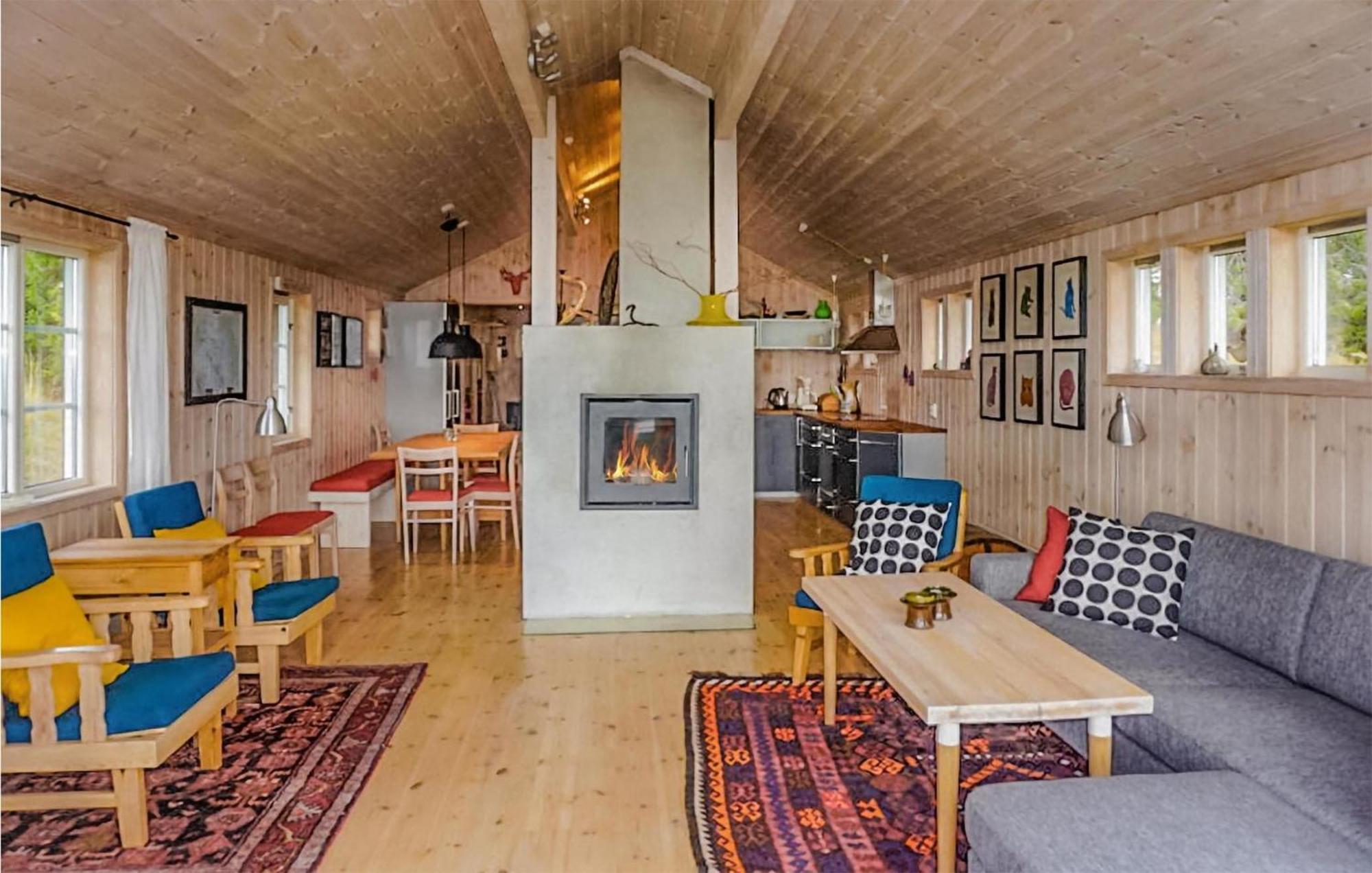 Amazing Home In Sjusjoen With Kitchen Exterior foto